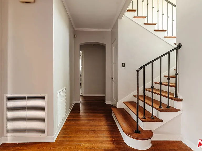 3008 Motor Ave — Photo 11