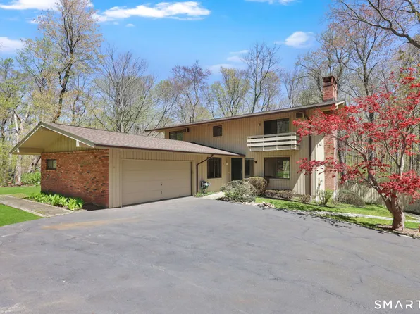 18 Ledgewood Road, Redding, CT 06896