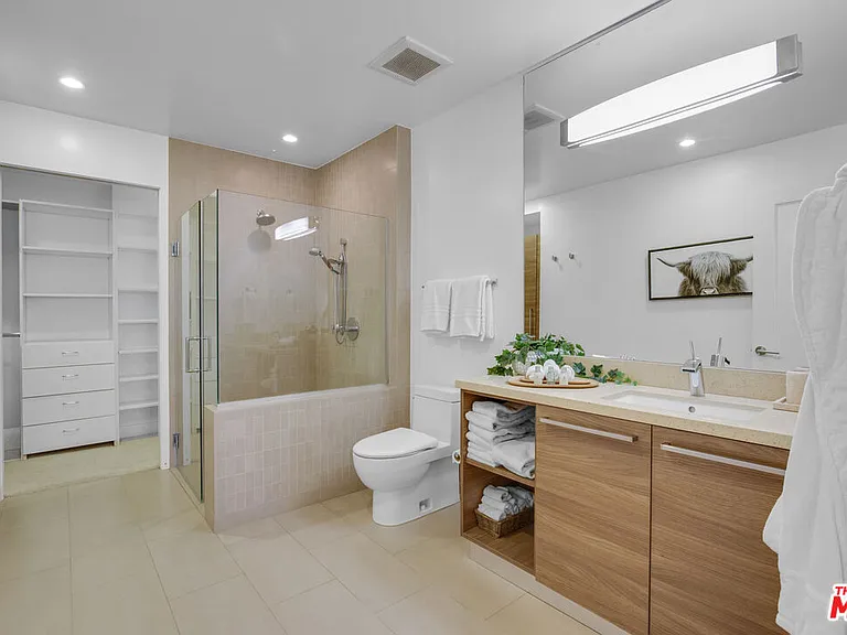 855 N Croft Ave #206 — Photo 19