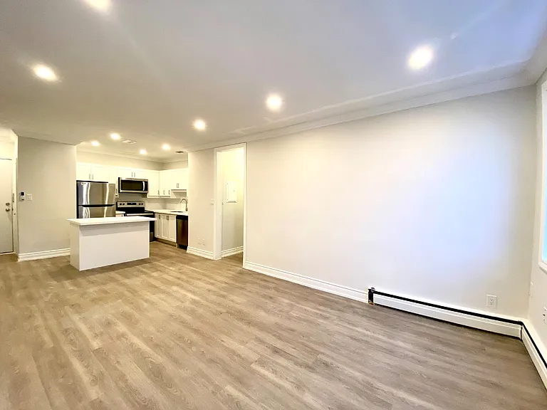 112 Saint Josephs Dr #307 — Photo 2