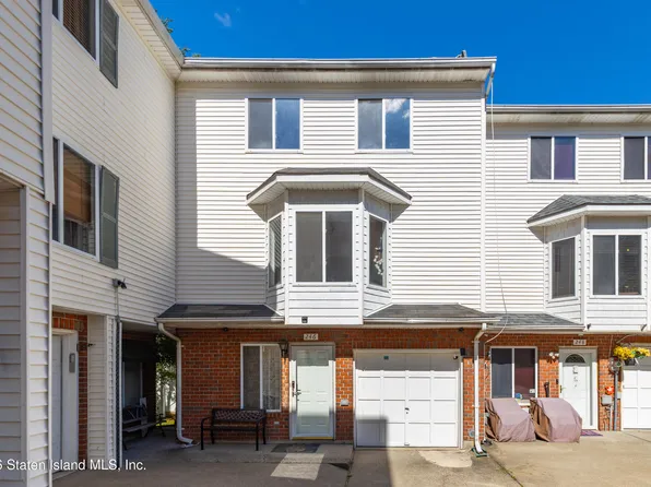 246 Jamie Ln, Staten Island, NY 10312