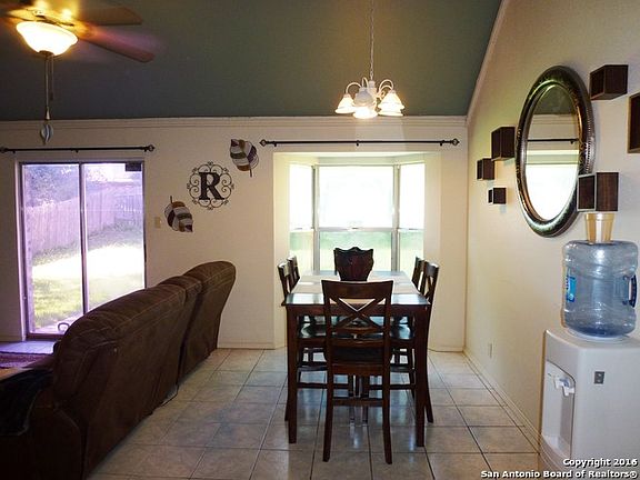 5th image of 3329 Meadow Head Dr