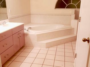 619 SE 15th Ter, Cape Coral, FL 33990