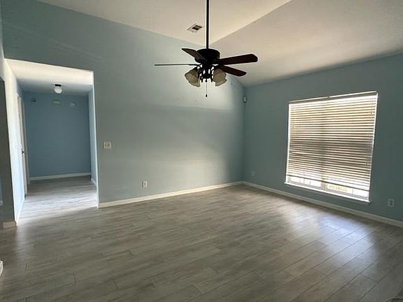 3rd image of 193 Tyson Glen Dr