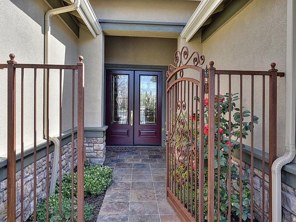 2nd image of 2860 Fox Den Cir