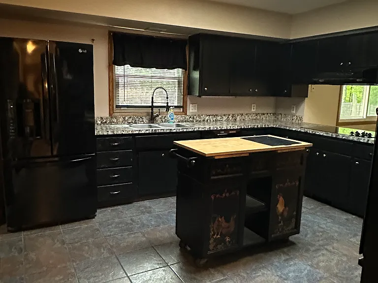 4026 River Dr — Photo 3