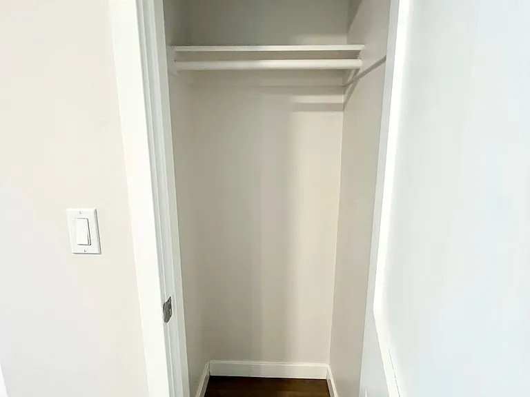 4135 Illinois St — Photo 5