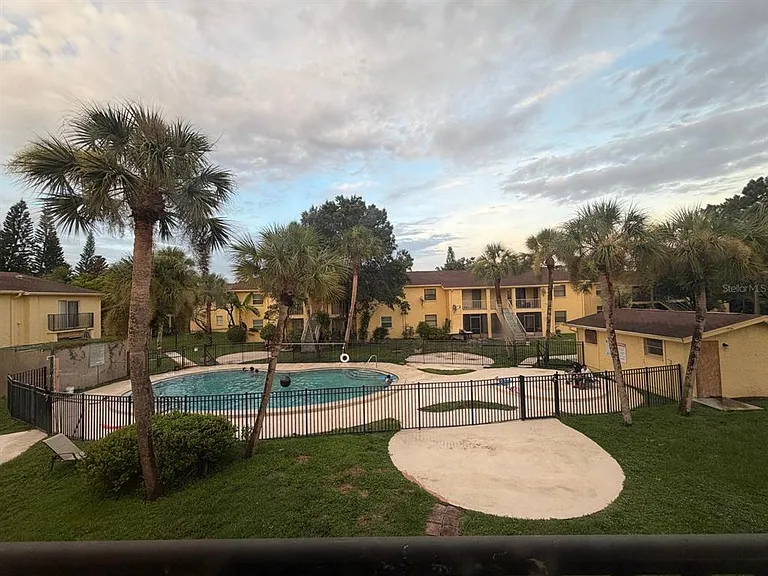 7501 Gallineta Ct — Photo 4