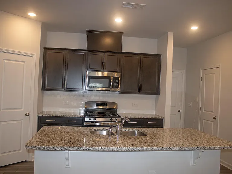 5118 Anamosa St — Photo 15