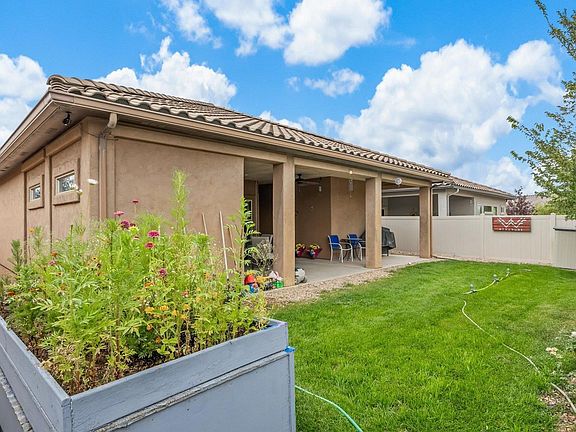 3rd image of 214 Love Mesa Dr