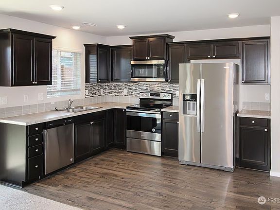 3rd image of 10716 183rd Street E