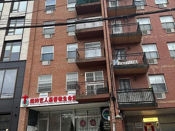 138-10 35th Ave #4A, Flushing, NY 11354