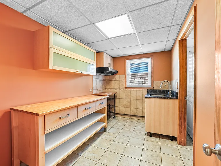 895 Patton St — Photo 45