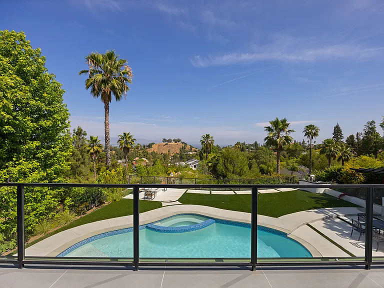 18101 Green Meadow Dr — Photo 21