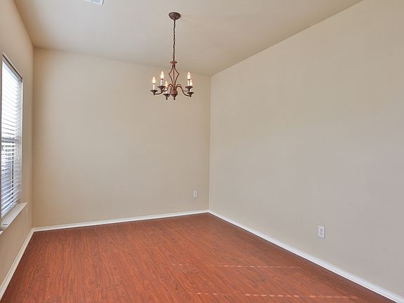 2nd image of 3108 Kennedy Dr
