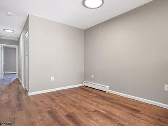 4th image of 53 12Th Ave