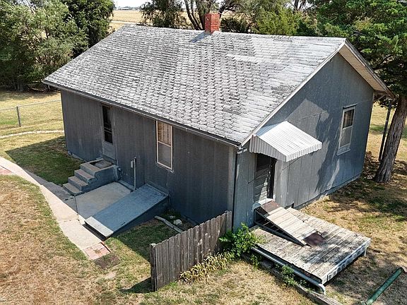 5th image of 36 NW 100th St