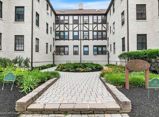 19 Leroy Pl APT 1F, Red Bank, NJ