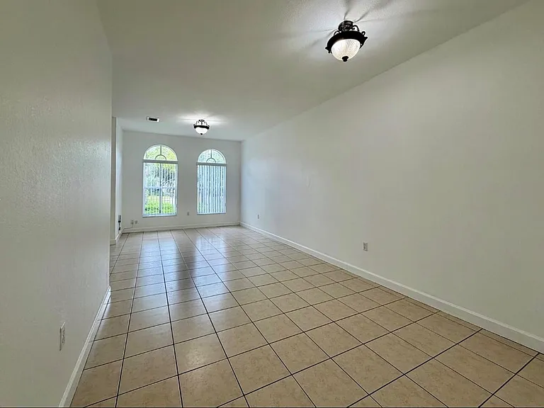 12362 SW 122nd St — Photo 12