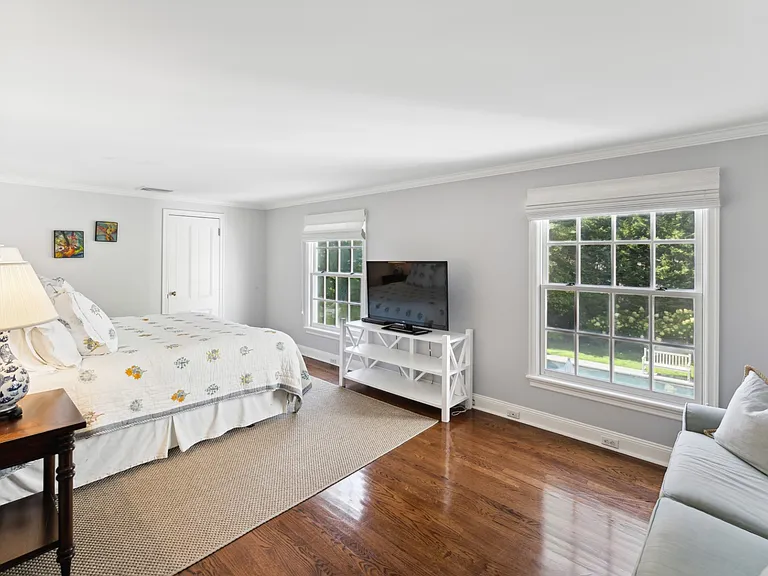 111 S Main St — Photo 16