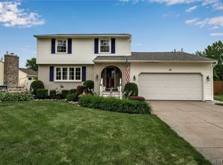 75 Regency Dr, Grand Island, NY 14072