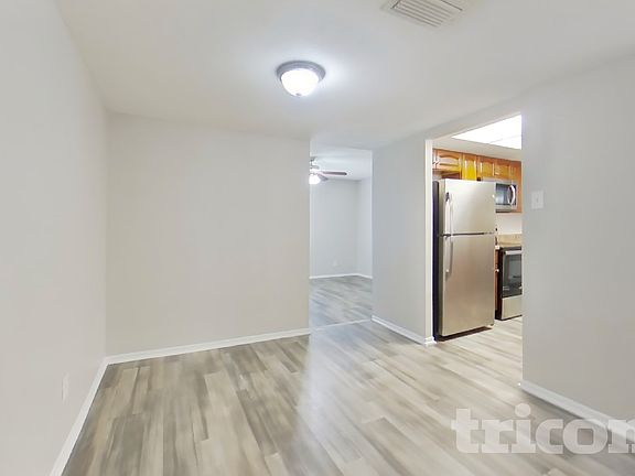 4th image of 3601 W Country Gables Dr