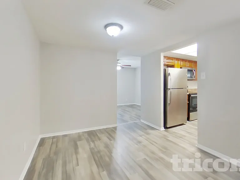 3601 W Country Gables Dr — Photo 4