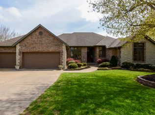 5114 S Old Oak Way, Springfield, MO 65810