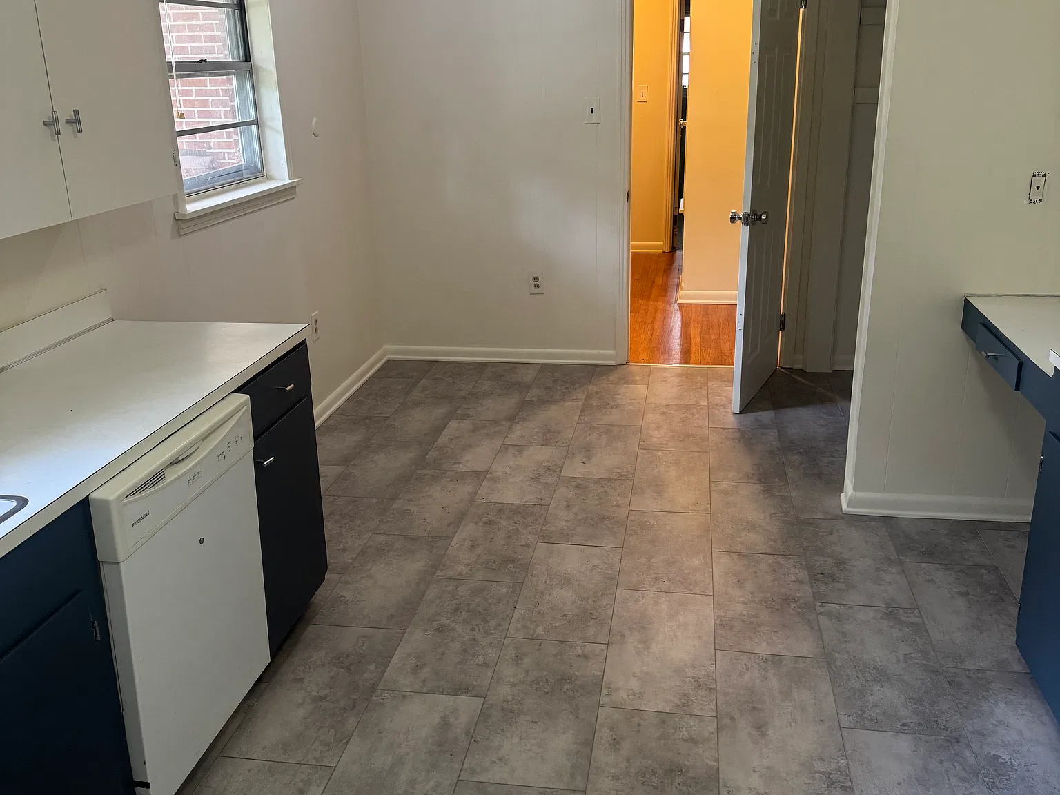 2 bed, 1260 sqft, $1,100 — Photo 3