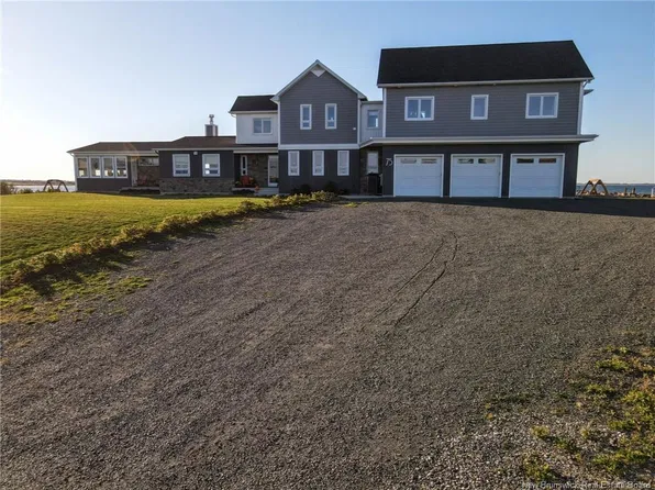 75 Ptit Barachois Rd, Beaubassin East, NB E4P 7Y2