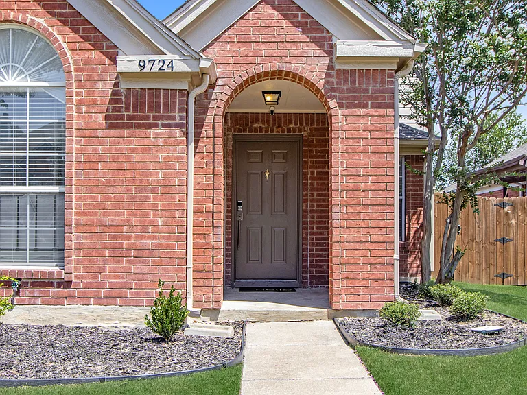 9724 Preston Vineyard Dr — Photo 3