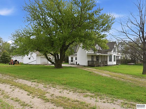 2nd image of 2416 F Rd