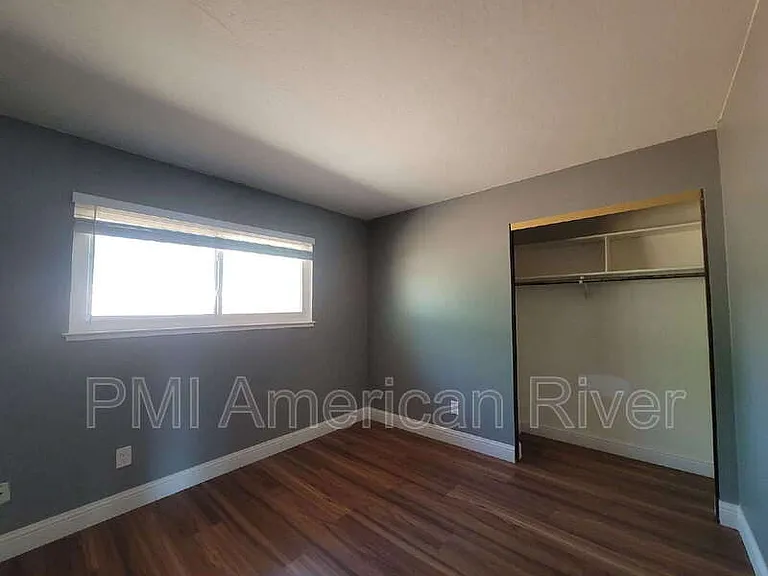 1321 Oak Terrace Ct — Photo 7