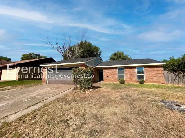 1800 Heidelberg Dr, Fort Worth, TX 76134