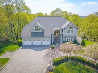 125 Overlook Rd, Pomona, NY 10970