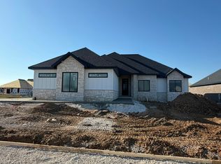 1772 E Peartree Drive, Ozark, MO 65721