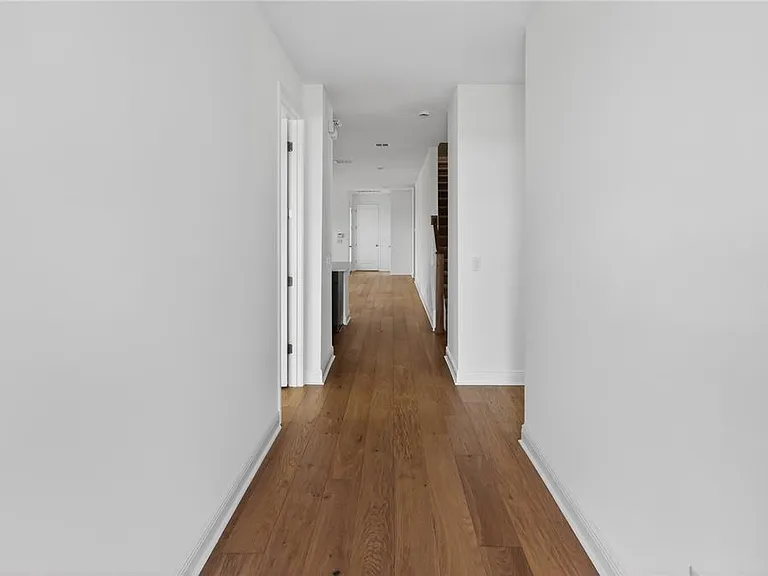 2926 Sailhouse Dr — Photo 2