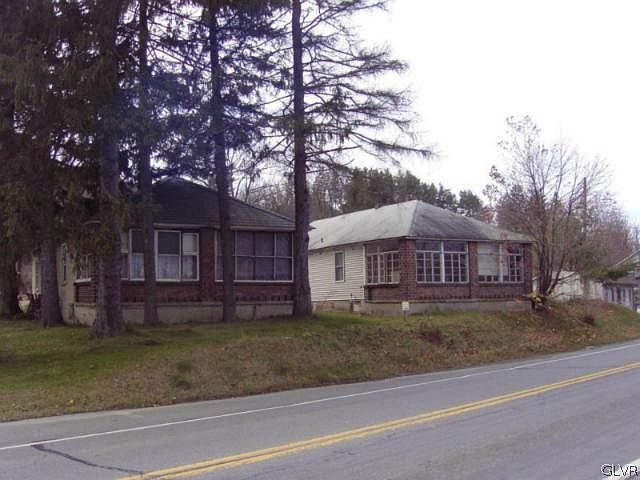 1st image of 185 E Blakeslee Blvd