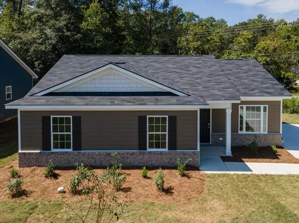 2 Summertide Dr, Phenix City, AL 36869