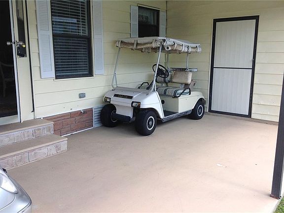 3rd image of 16119 SW Indianwood Cir
