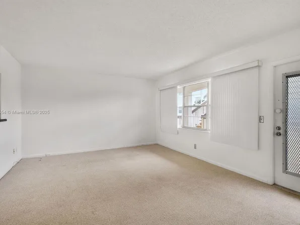 310 Mansfield Dr #310-H, Boca Raton, FL 33434