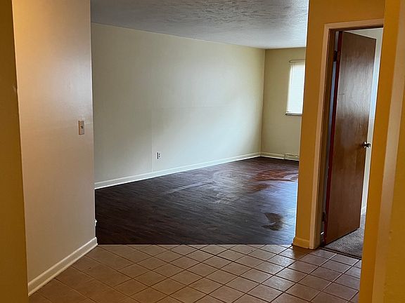 4th image of 18051 Lakeshore Blvd #16203148