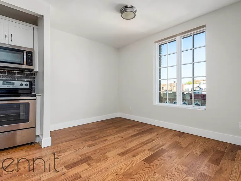 1082 Rogers Ave #3A — Photo 2