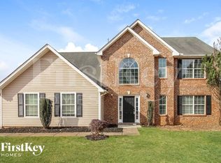 670 Burtons Cv, Hampton, GA 30228