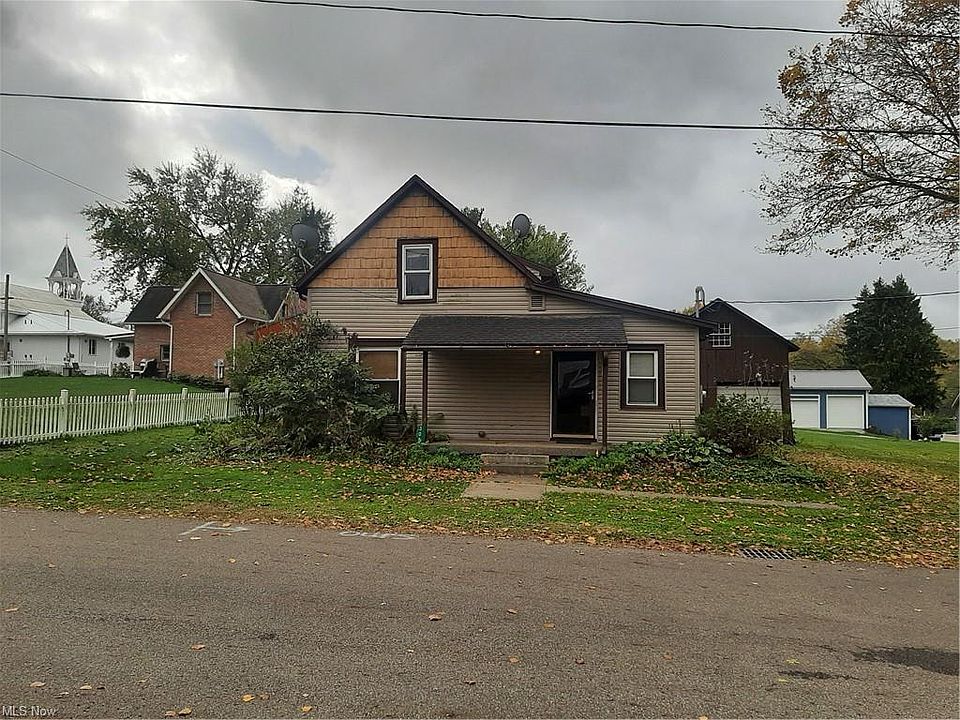 1st image of 305 E Jackson St
