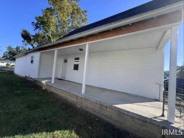 3 bed, 1.0 bath, 1363 sqft, $950 — Photo 2