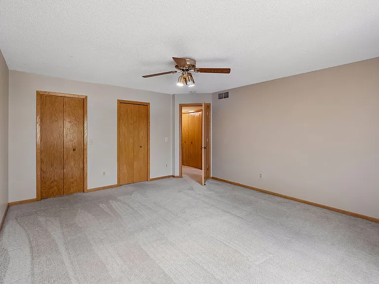 10934 Highland Rd — Photo 11