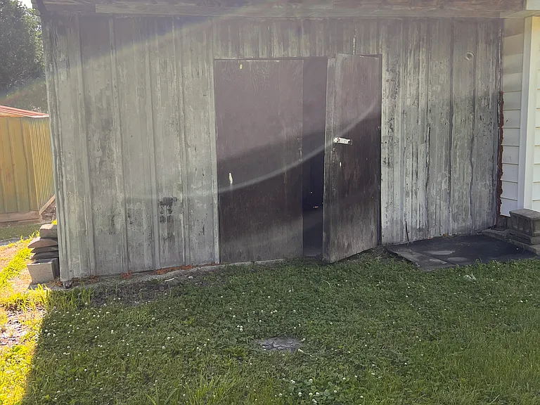 shed