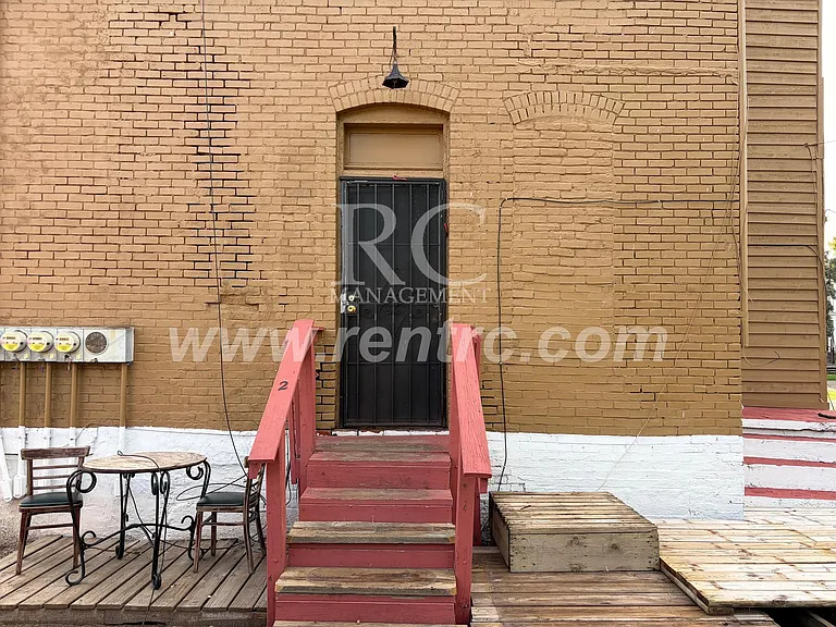 130-2 N Franklin St — Photo 10