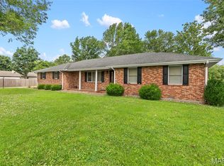 218 Thomas Dr, Sikeston, MO 63801